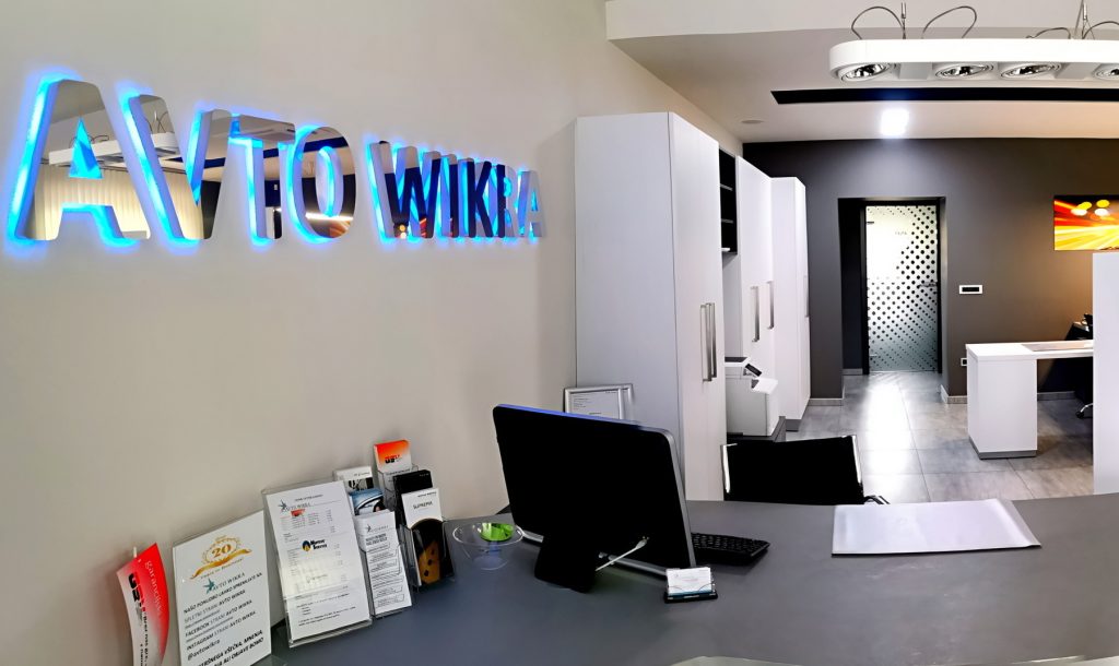 salon avto wikra hero 2m